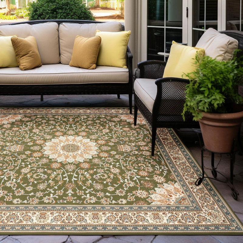 Tapis vert traditionnel Tollefson, Carré 7 pi 10 po