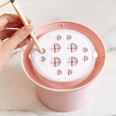 Dustproof Rotating Makeup Brush Storage Bucket Latitude Run