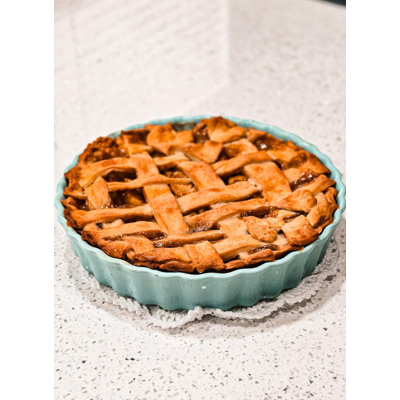 9.5-Inch Ceramic Pie Pan – Non-Stick Deep Dish Baking Dish with Corrugated Edge for Pies & Quiches