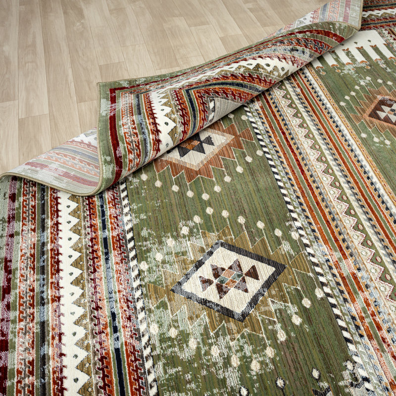 Stepheon Southwestern Area Rug in Green, Rectangle 5'2" x 7'8"