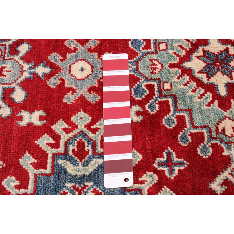 Tapis rouge Finest Ghazni 6 pi 6 po x 9 pi 5 po