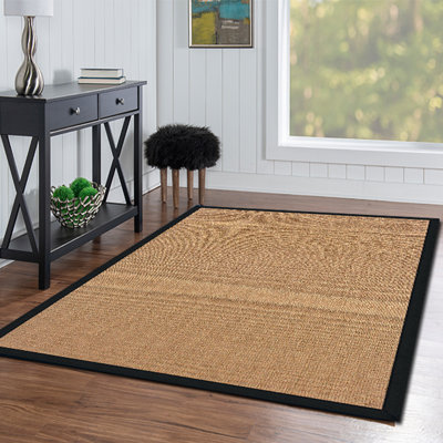 Tapis berbère beige foncé avec bordure en coton noir fait à la main Nannette