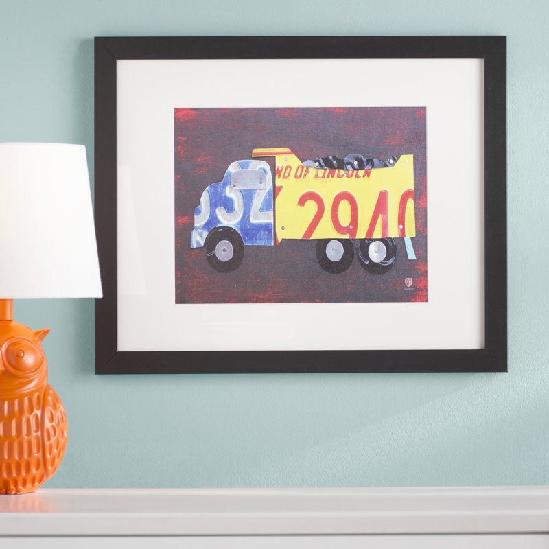 «Dump Truck» par Design Turnpike, art encadré, H 16 po x l 20 po x P 0,5 po