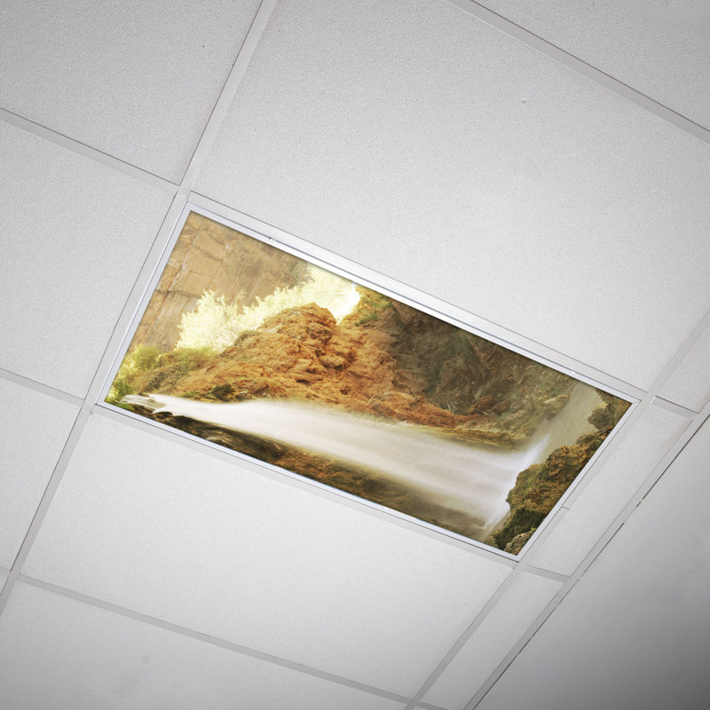 Couvre-lampes fluorescents de classe Waterfall pour plafonniers - pour luminaire 2 x 4 - par Octo Lights