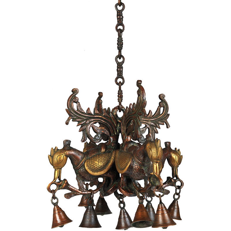 Cloches de paon suspendues