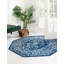 Tapis traditionnel urbain de couleur arctique-561680388