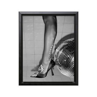 Talons et boule disco