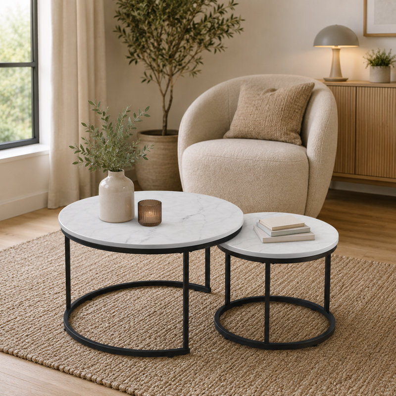 Ensemble de 2 tables basses rondes gigognes, dessus en marbre, structure en métal blanc, Blanc
