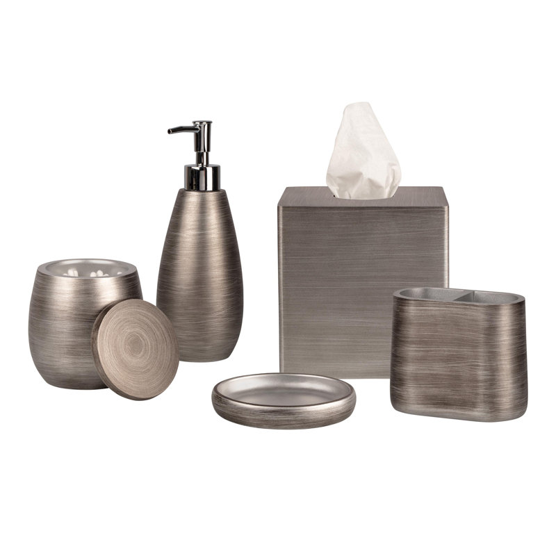 Ensemble d'accessoires de salle de bain Urban Oasis (conçu par Taniya Nayak): pot à boule en coton, porte-savon, pompe à lotion, porte-brosse à dents et couvercle de boîte à mouchoirs