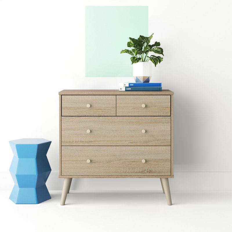 Maldanado 31.5'' W 4 - Drawer Dresser, Oak