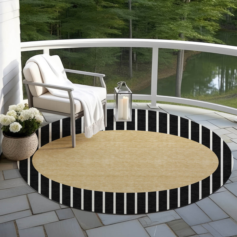 Tapis intérieur / extérieur noir Ember , 2 pi 6 po x 3 pi 10 po