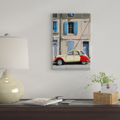 Voiture rétro dans la rue de provence, france-impression sur toile tendue