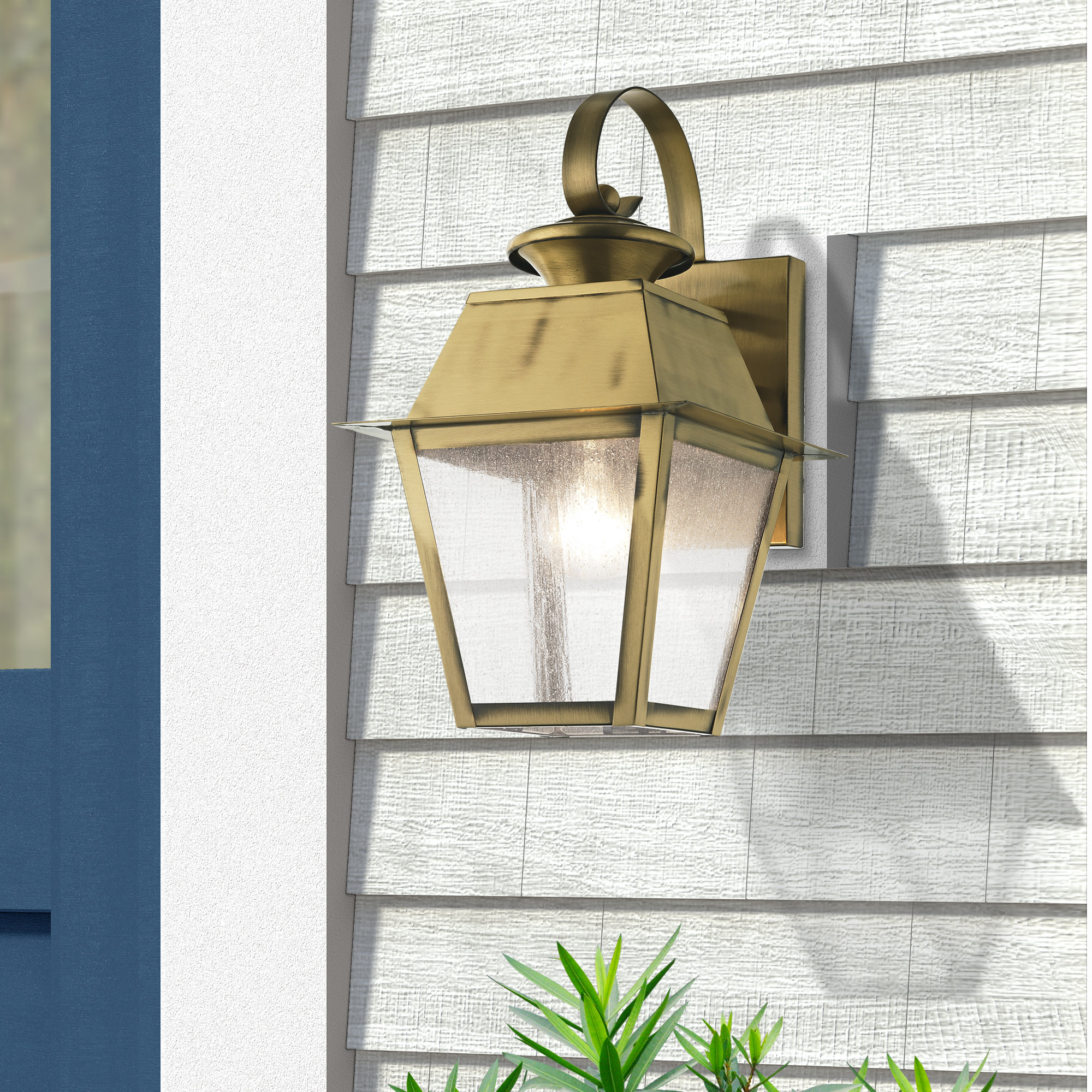 Lanterne Slim Brass Outdoor Wall Lamp