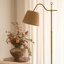 Lampe sur pied arquée 62,2 po Maraia-88622729