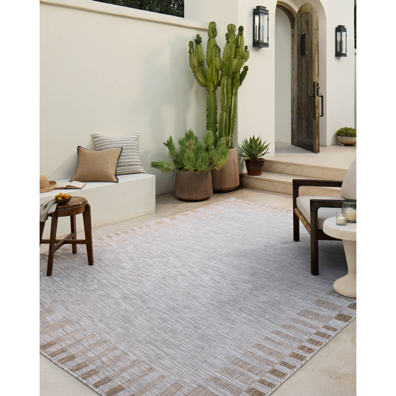 Topanga Silver and Natural Geometric Indoor/Outdoor Rug 3'11" x 5'11"