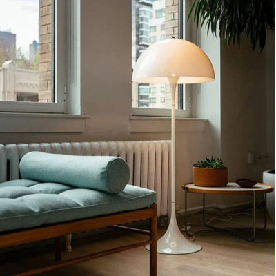 Lampe sur pied