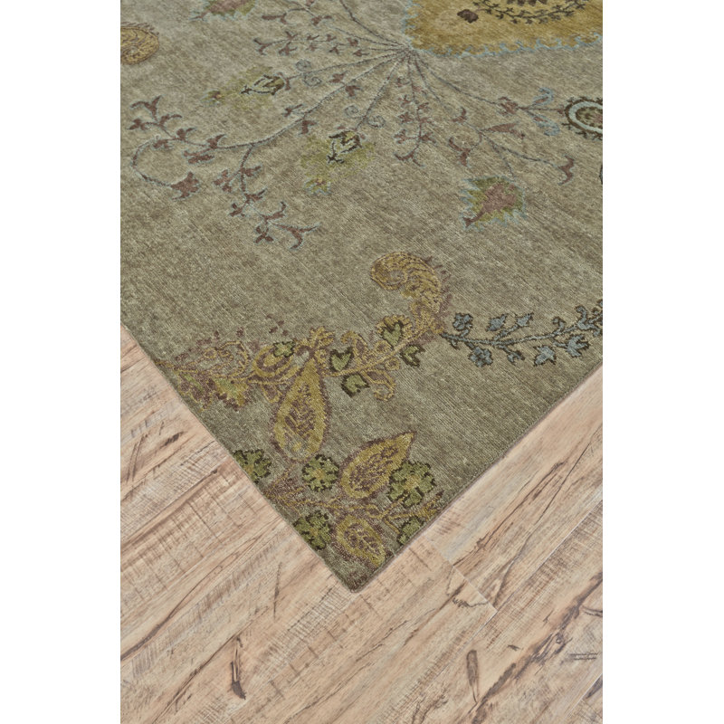 Wool Damask Area Rug in Green, Rectangle 5'6" x 8'6"