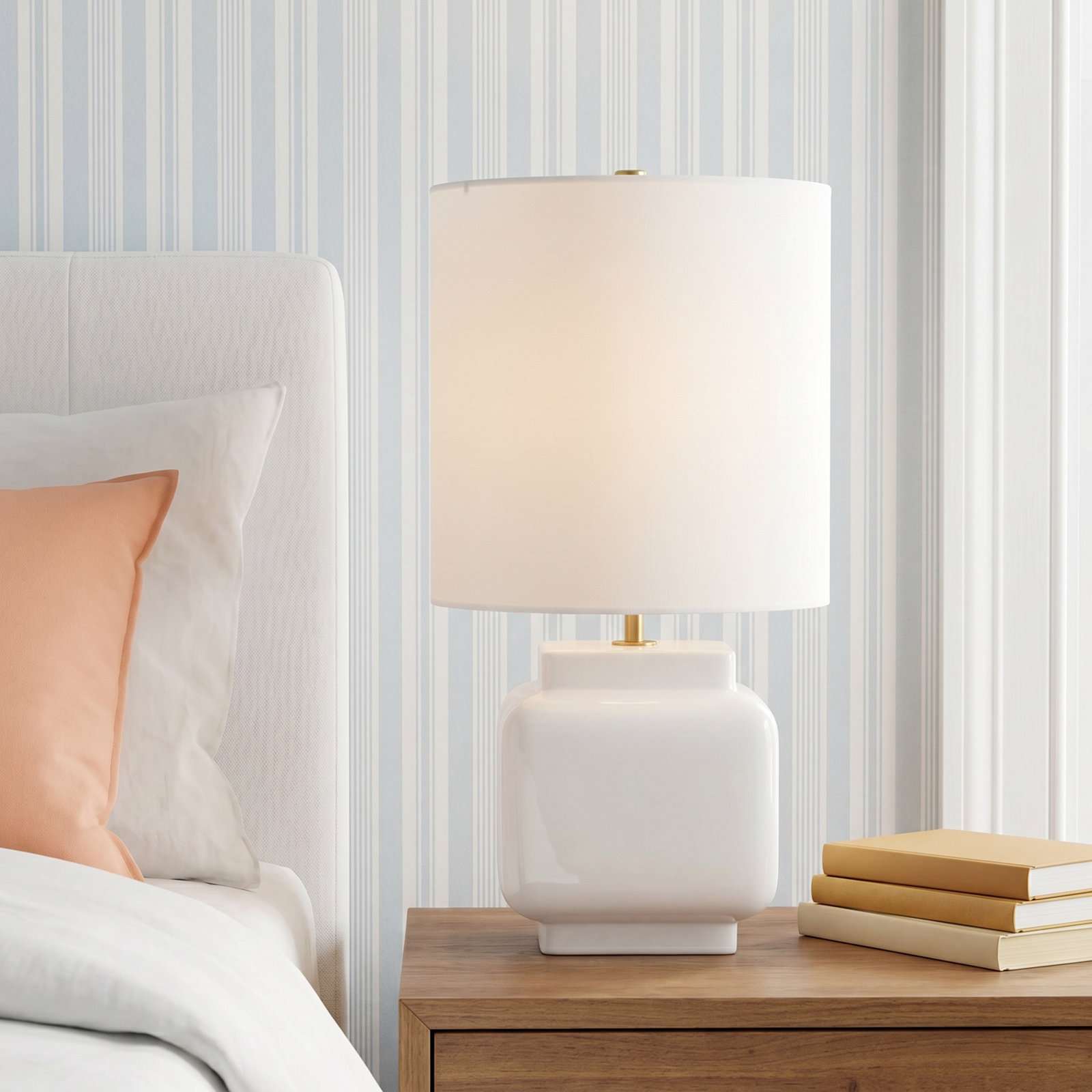 Ceramic Table Lamp, White