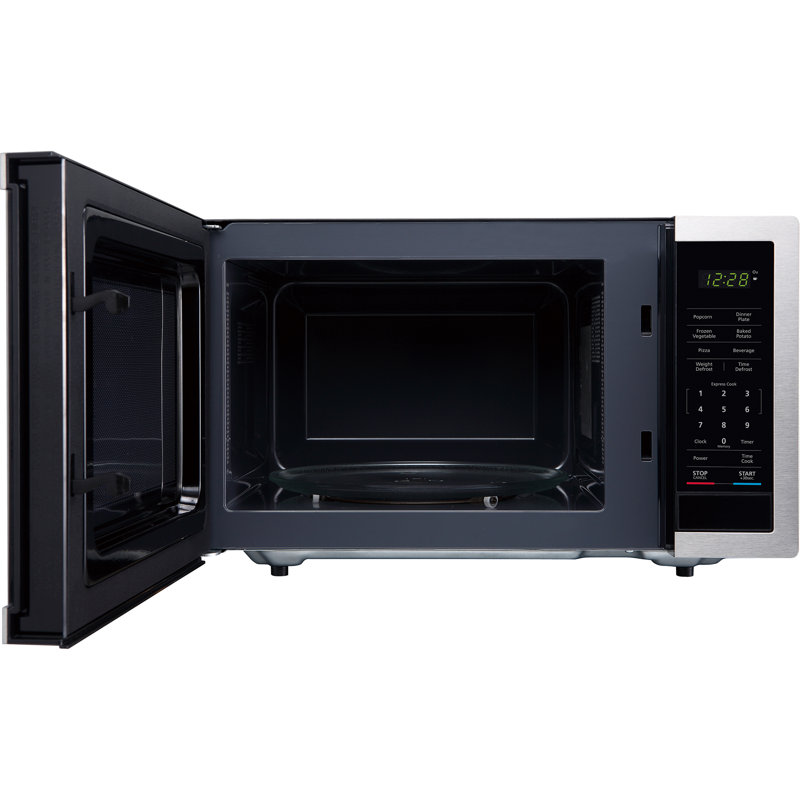 Magic Chef 0.9 Cubic Feet 900 Watt Countertop Microwave
