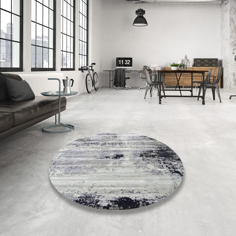 Indoor Rug, Round 3'