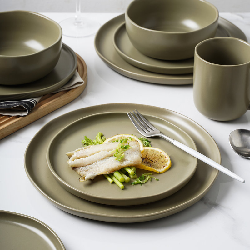 Olive Green Ceramic 32-Piece Dinnerware Set with Variegated Glaze