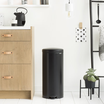 Brabantia NewIcon Step On Trash Can, 8 Gallon (30 Litre)