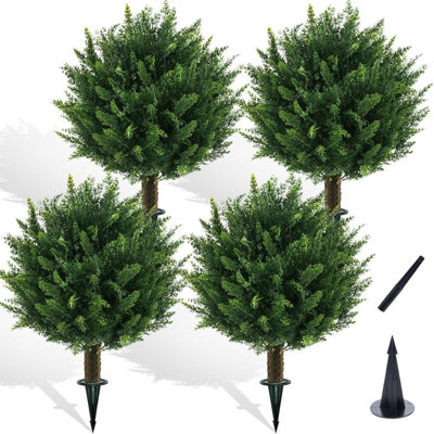 Topiaire en cèdre artificiel 27 pouces avec piquet, 4 arbustes artificiels résistants aux rayons UV, brosse artificielle artificielle à feuilles persistantes pour jardin intérieur et extérieur