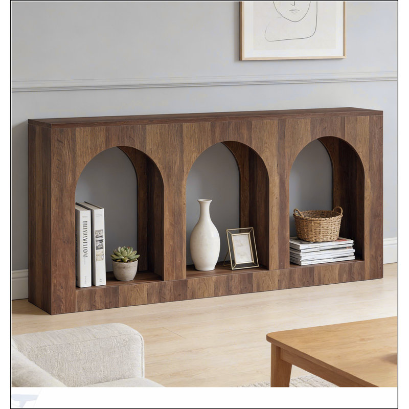 Console arquée de conception classique, parfaite pour ajouter de l'élégance et du rangement à n'importe quel couloir ou salon.