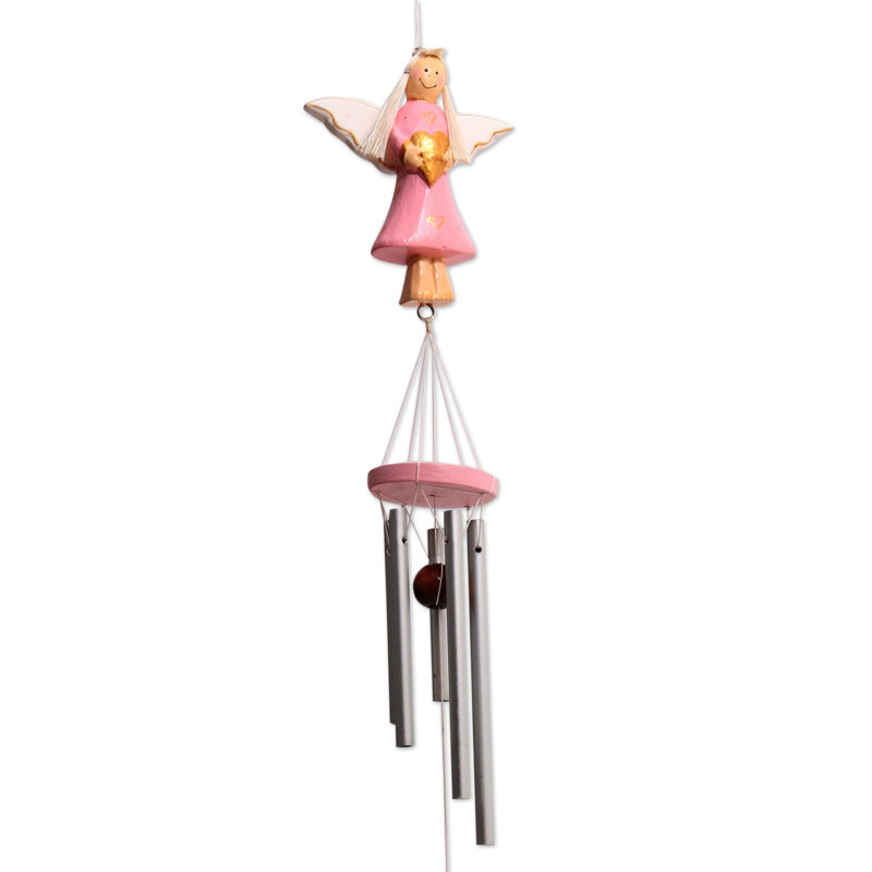 Aaria Statue