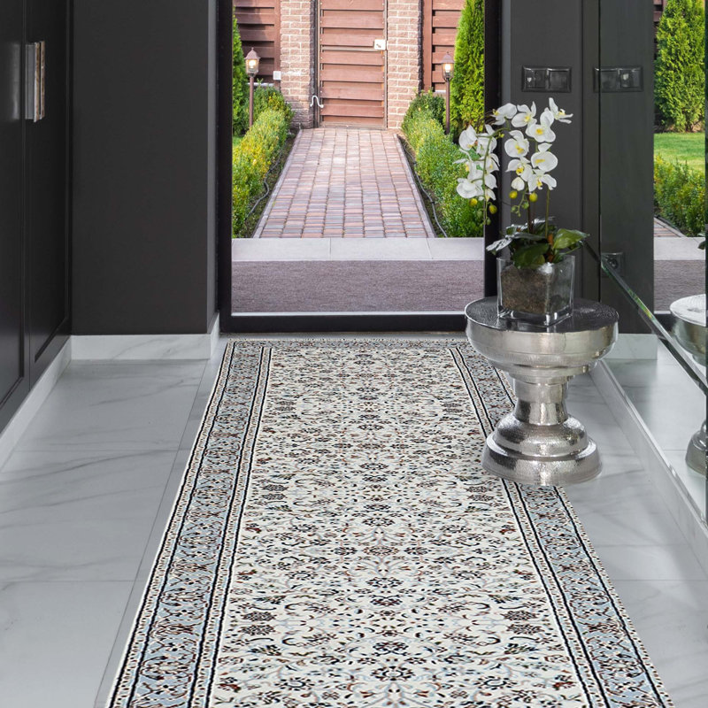 Oriental Area Rug in Ivory, Runner 2'6" x 12'