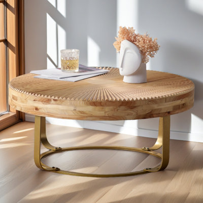Table basse moderne et ronde à motif sculpté en bois avec pieds en métal pour le bureau du salon