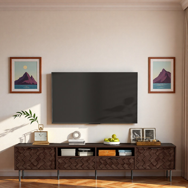 Meuble télé moderne avec rangement fermé, tablettes ouvertes, rangement fermé, gestion des câbles et pieds en fer