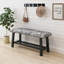 Lin avec banquette rembourrée, pieds en bois rustique