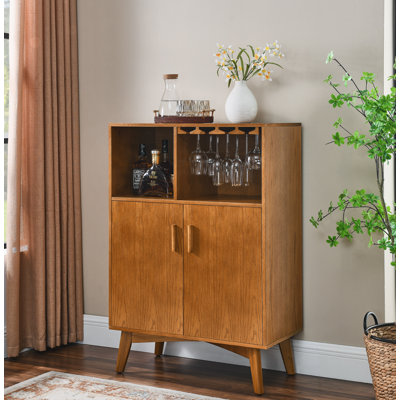 Armoire / porte-bouteilles de vin Parmodh