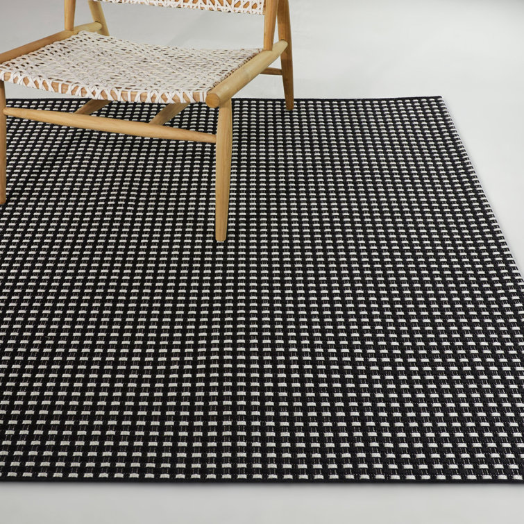 Vern Geometric Black/White Indoor / Outdoor Area Rug