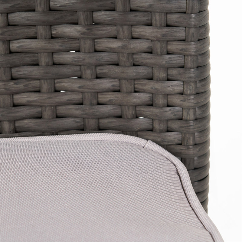 Chaise d'extérieur empilable en rotin PE avec structure en fer et coussins (ensemble de 4), osier gris