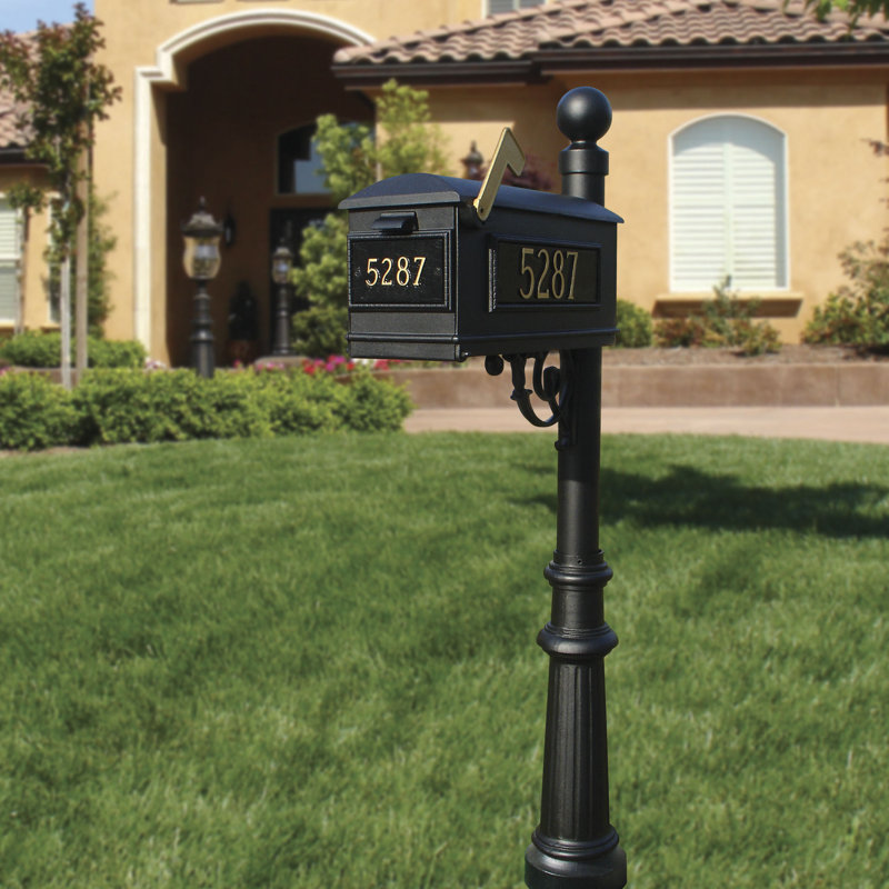Poteau décoratif encastré 61 "H Lewiston Mailbox, Noir