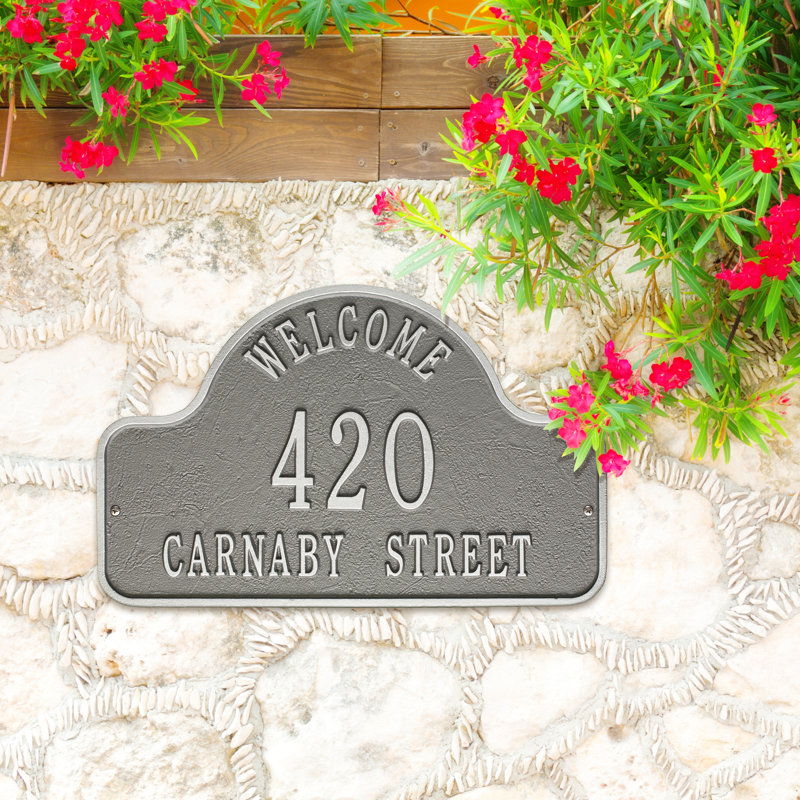 Plaque d'adresse murale Lexy Welcome 2 Line, Étain/Argent, Oui