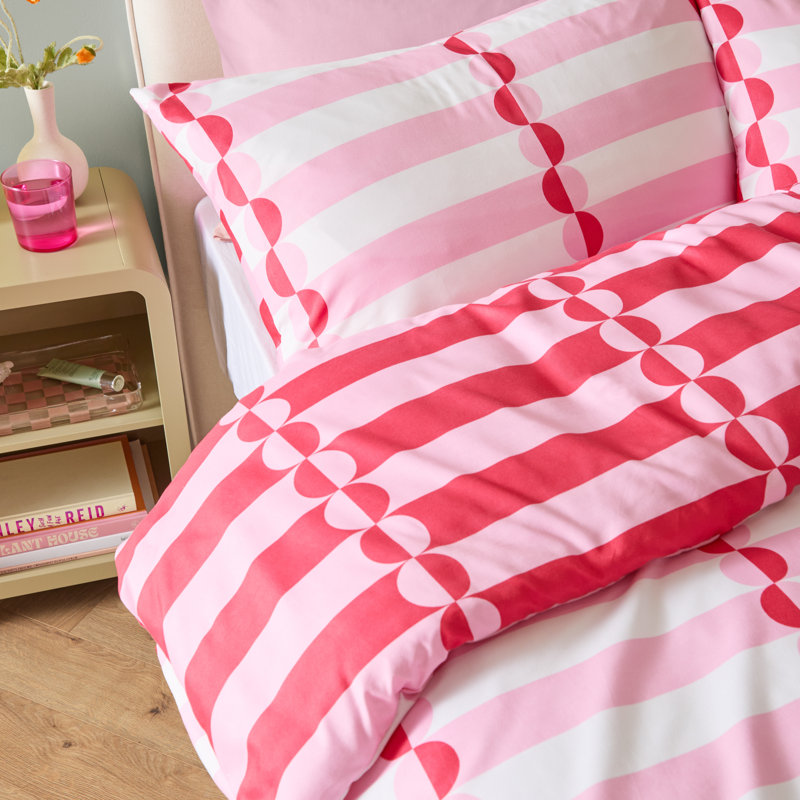 Lottie Polyester Abstract Duvet Cover Set with Pillowcases Included, Red/Pink/White