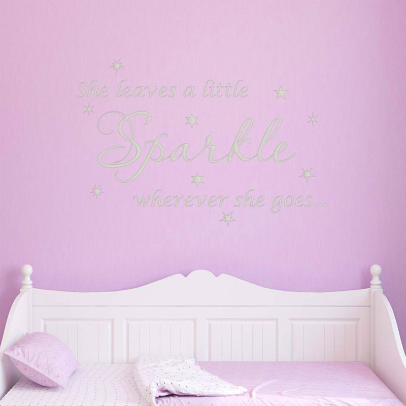 Adhésif décoratif Ashwin She Leaves a Little Sparkle Partout où elle va, H 9 po x l 14 po, Argent