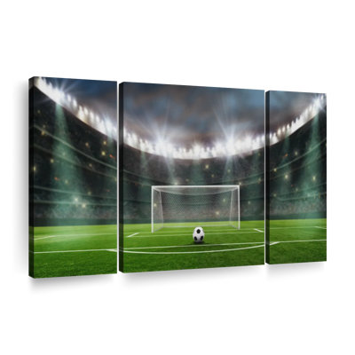 «Soccer Ball In The Stadium», reproduction d'art sur toile