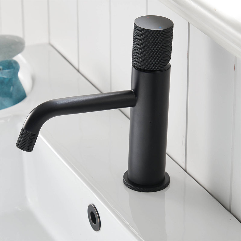 Single-Hole Single-handle Bathroom Faucet, Matte Black