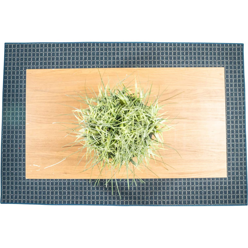 Tapis bleu marine intérieur / extérieur en polyester touffeté à la machine Taryll, Demi-cercle 1 pi 6 po x 3 pi 6 po