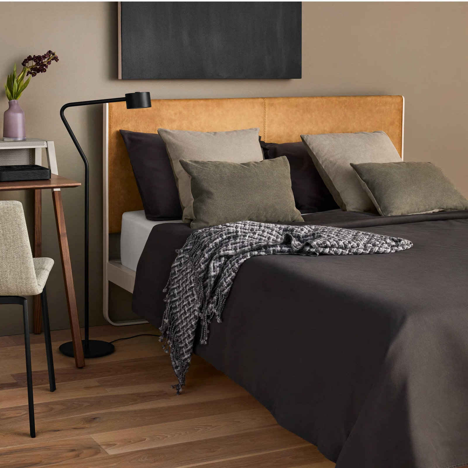 Me Time Genuine Leather Bed, King