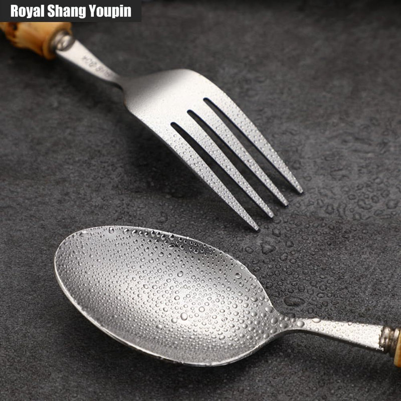 Ensemble de couverts en acier inoxydable avec poignées en bambou de qualité supérieure - Vaisselle de cuisine durable, résistante à la rouille et lavable au lave-vaisselle