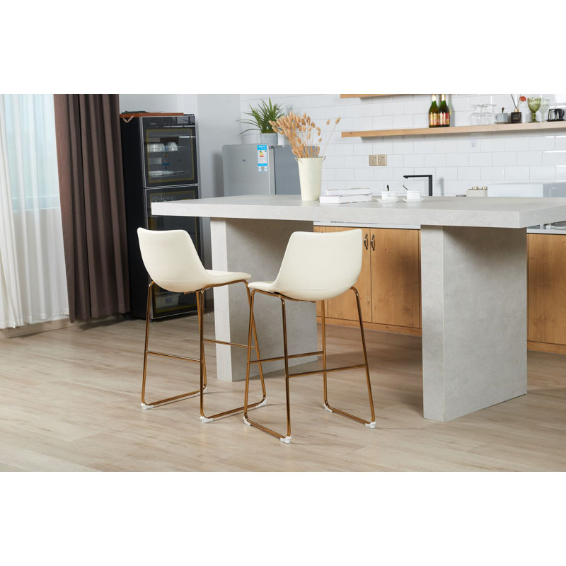 Tabouret de comptoir en faux cuir noir avec base dorée, Noir, Tabourets de bar (siège d'une hauteur de 29,5 po)