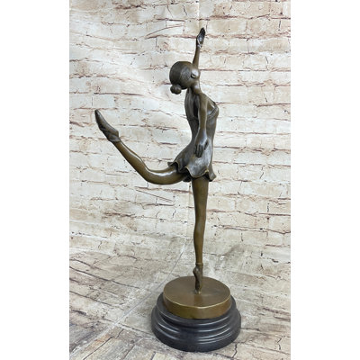 Figurines et sculptures nazaniennes