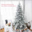 Arbre de Noël artificiel enneigé avec neige-767702232