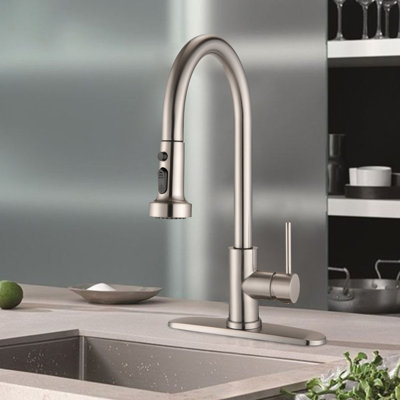 Robinet de cuisine en acier inoxydable à bec rétractable en nickel brossé anti-égratignure, antirouille, avec bec verseur pivotant sur 360 °, débit de 1,8 gallon par minute pour la résistance, finition par tache, pivotant maximum