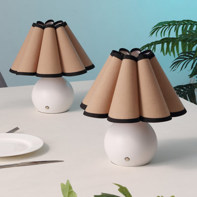 Billie 10.5" Classic Vintage Scalloped Shade Regarcheable/Cordless Dimmable Integrated LED Table Lamps